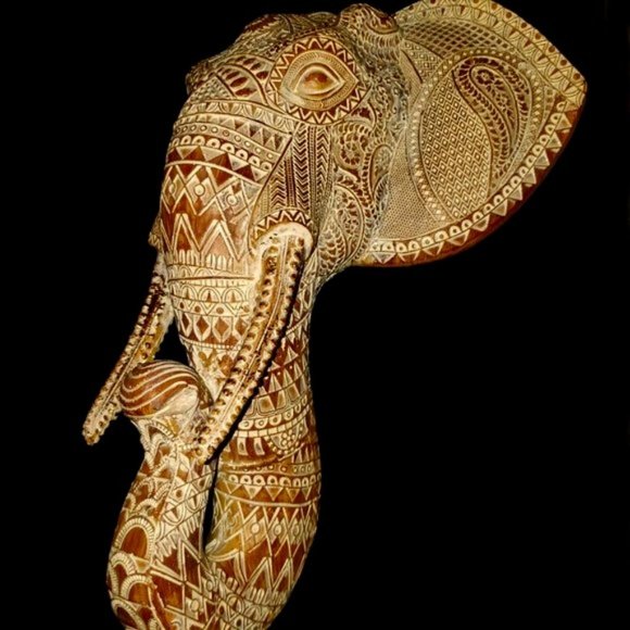 Beautifully Hand Painted Décor✧Elephant Sculpture - Picture 5 of 5